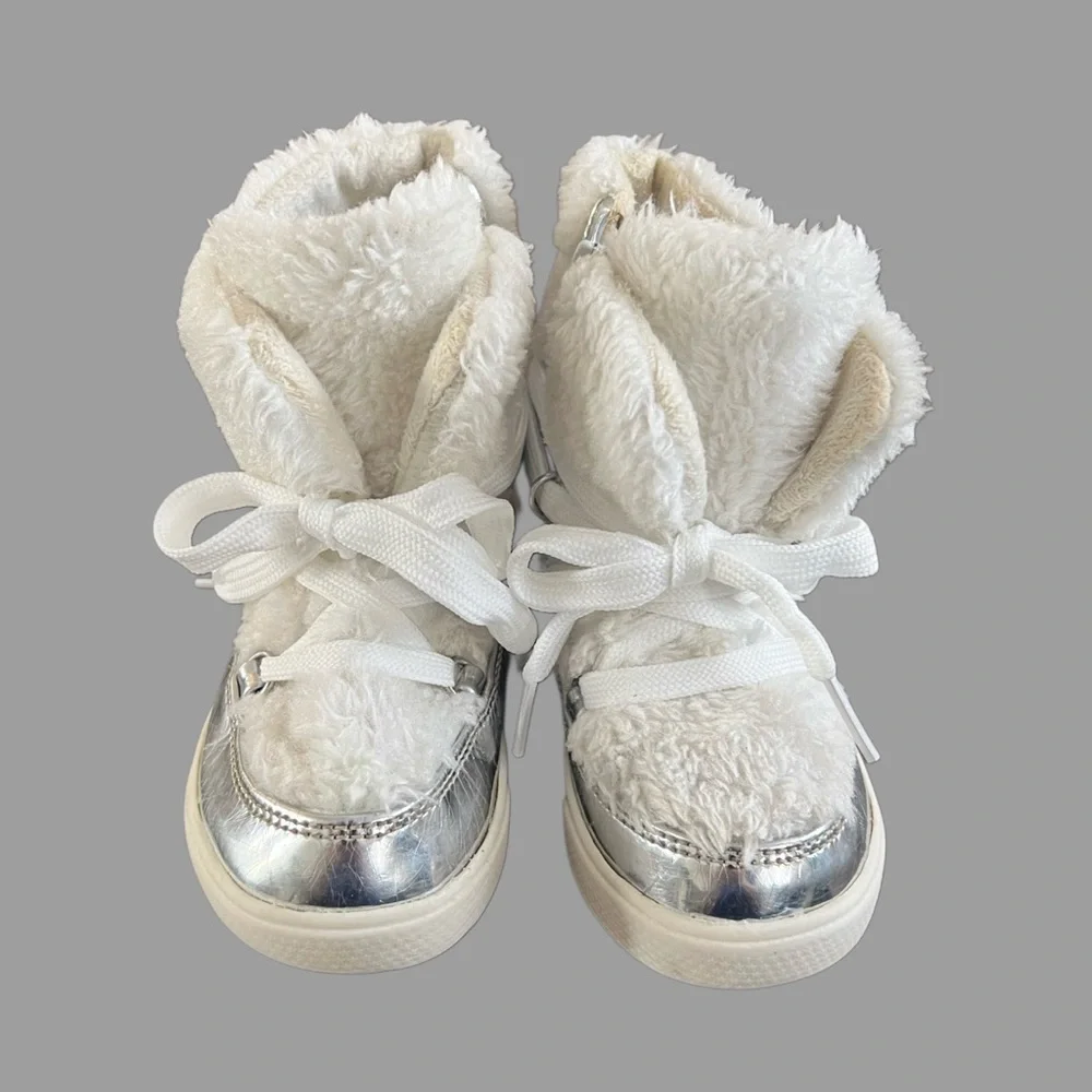 Maggie & Zoe Silver and Cream Kids Sneaker Boots Size 9
